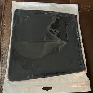 TESLA JUNIPER 2025-2026 model charging pad silicone cover NEW